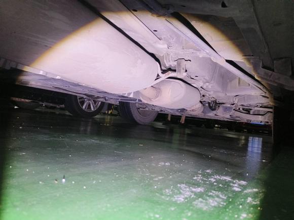 [深圳·粤B] 二手英菲尼迪英菲尼迪QX602014款 2.5 S/C Hybrid 两驱卓越版