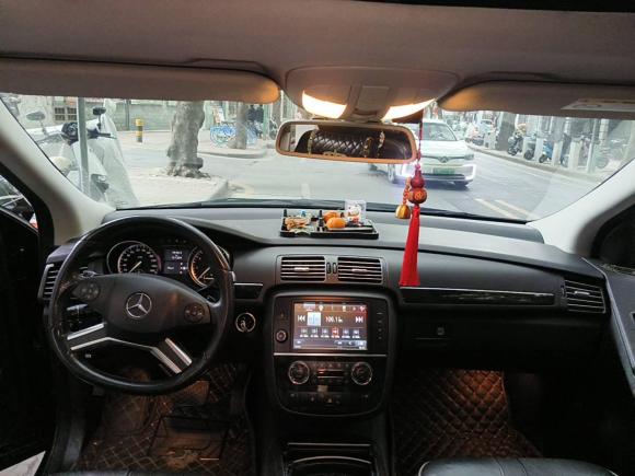 [广州·粤A] 二手奔驰奔驰R级2017款 R 320 4MATIC 豪华型臻藏版