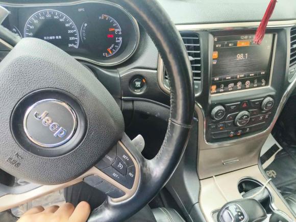 [南昌·赣A] 二手Jeep大切诺基2014款 3.0TD 柴油 舒享导航版