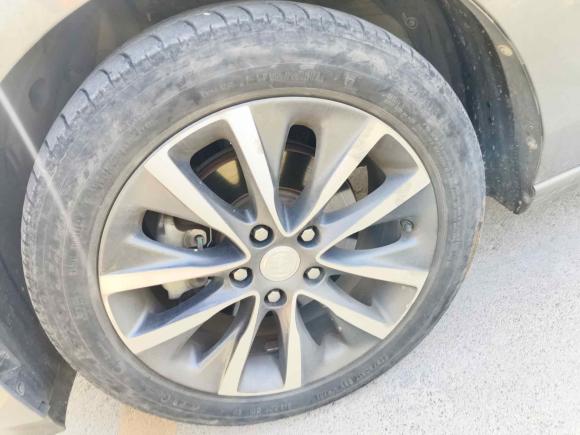 [济南·鲁A] 二手别克别克GL62018款 18T 6座尊贵型