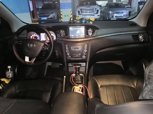 [西安·陕U] 二手奔腾奔腾B502016款 1.4T 自动豪华型