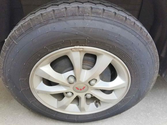 [佛山·粤E] 二手五菱汽车五菱宏光V2019款 1.5L标准型国VI LAR