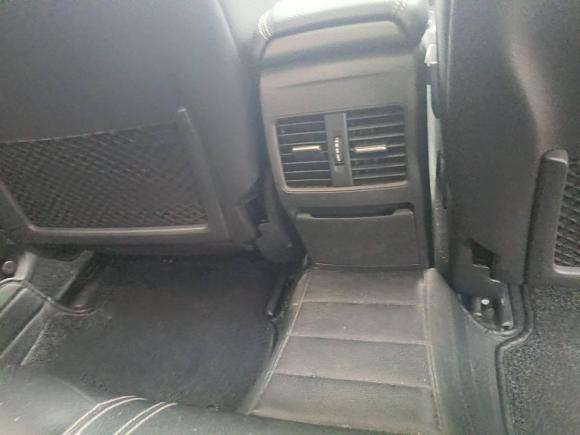 [上海·沪L] 二手奔驰奔驰GLA2017款 GLA 200 动感型