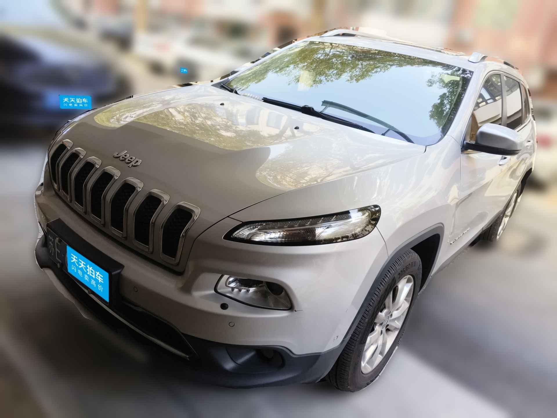 [苏州·苏E] Jeep自由光2016款 2.4L 优越版