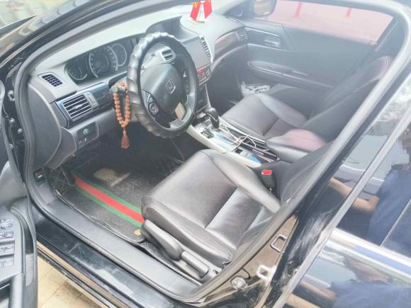 [济南·鲁A] 二手本田雅阁2016款 2.0L 精英版