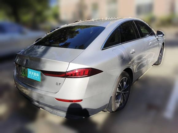 [上海·沪A] 二手荣威荣威D72025款 DMH 125km 世界冠军卓越版