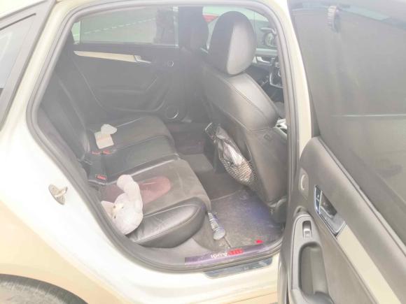 [广州·川S] 二手奥迪奥迪A4L2013款 40 TFSI quattro运动型