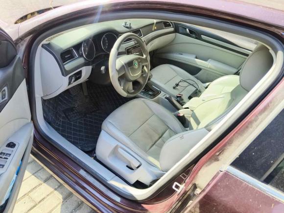 [上海·沪C] 二手斯柯达昊锐2009款 1.8TSI 自动优雅版