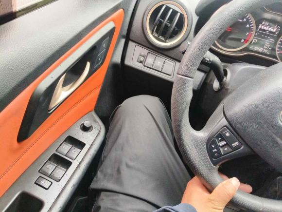 [上海·陕G] 二手奔腾奔腾X402017款 1.6L 自动尊享型