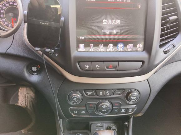 [上海·沪B] 二手Jeep自由光2017款 2.4L 优越版