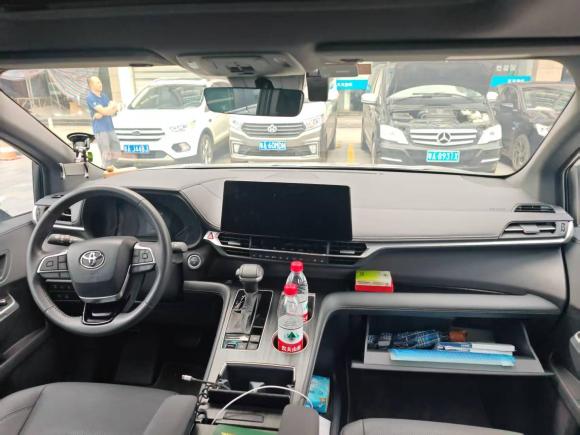 [广州·粤A] 二手丰田赛那SIENNA2024款 2.5L混动 四驱尊贵版