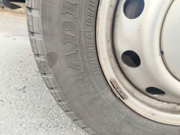 [湖州·浙E] 二手上汽大通MAXUS新途V802019款 2.5T经典款AMT傲运通改款短轴超低顶5/6座