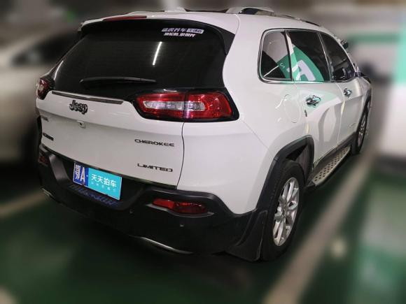 [武汉·鄂A] 二手Jeep自由光2017款 2.0L 优越版