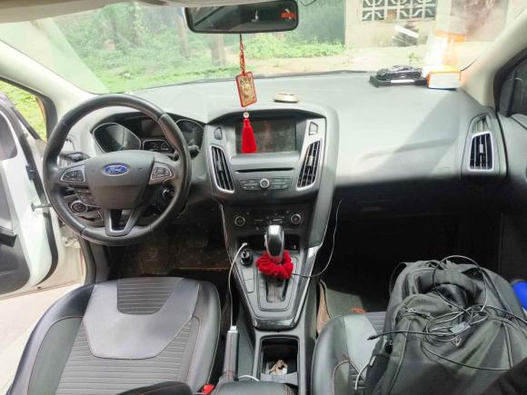 [合肥·皖A] 二手福特福克斯2017款 1.5T CTCC 白黑限量版