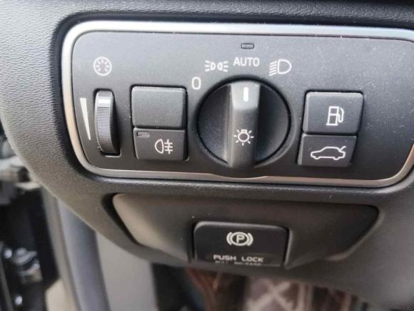 [武汉·鄂A] 二手沃尔沃沃尔沃S602015款 S60L T5 智驭版