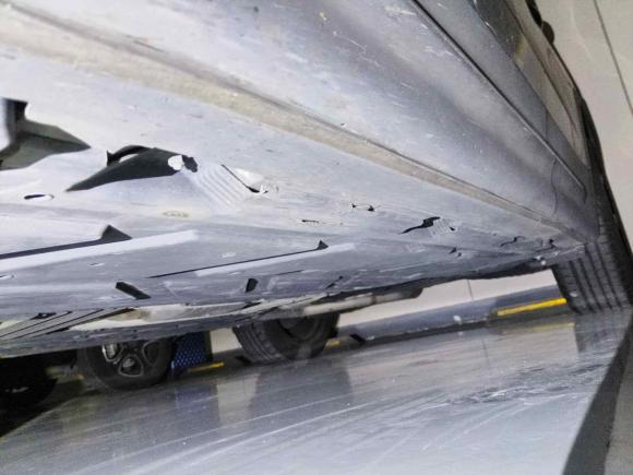 [南京·苏A] 二手奔驰奔驰GLB2022款 GLB 220 时尚型