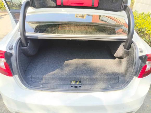 [上海·沪A] 二手沃尔沃沃尔沃S60插电式混动2015款 S60L E驱混动 T6智驭版