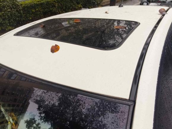 [杭州·沪C] 二手起亚起亚K22015款 两厢 1.4L AT GLS炫酷版