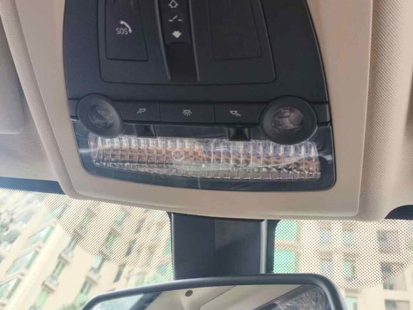 [广州·粤A] 二手宝马宝马5系2014款 525Li 豪华设计套装