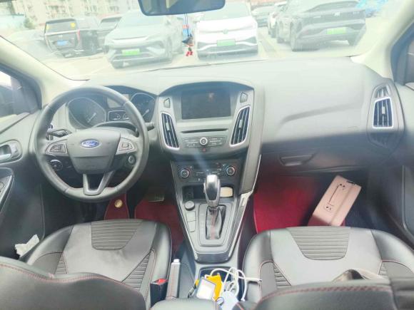 [成都·川G] 二手福特福克斯2017款 1.5T CTCC 白黑限量版