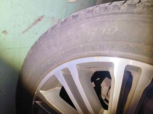 [广州·粤A] 二手路虎揽胜极光2012款 2.0T 5门耀致版