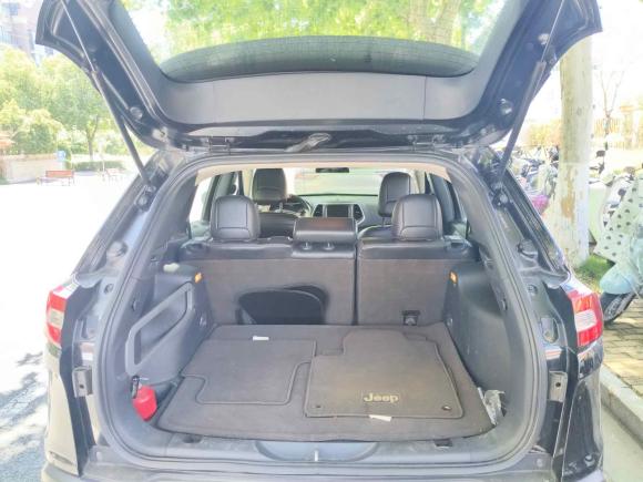 [南京·皖C] 二手Jeep自由光2016款 2.4L 专业智能版