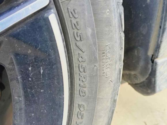 [上海·沪B] 二手奔驰奔驰C级2021款 C 260 L 运动星耀臻藏版