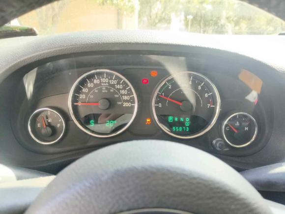 [上海·闽J] 二手Jeep牧马人2013款 3.6L Sahara 四门版