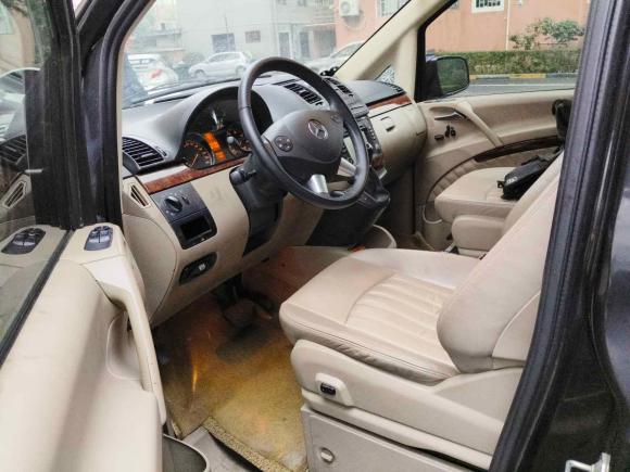 [上海·沪D] 二手奔驰唯雅诺2011款 2.5L 领航版