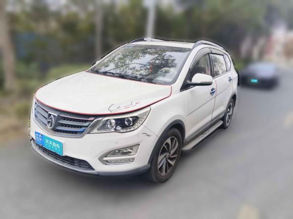 [南通·苏F] 二手宝骏宝骏5602015款 1.8L 手动豪华型