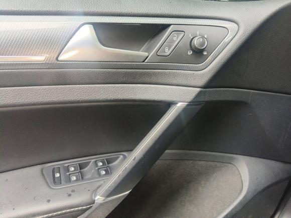 [上海·苏J] 二手大众高尔夫2020款 280TSI DSG R-Line型
