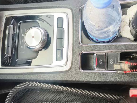 [上海·沪A] 二手荣威荣威i6新能源2017款 45T 混动互联智享版