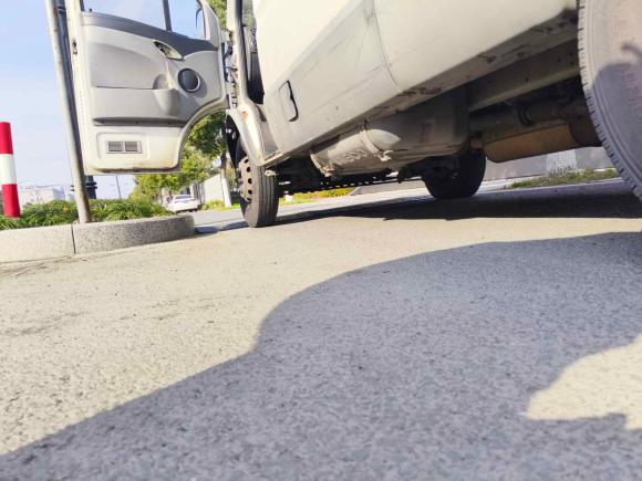 [杭州·浙A] 二手依维柯依维柯褒迪2013款 2.5T-V39 箱货高顶