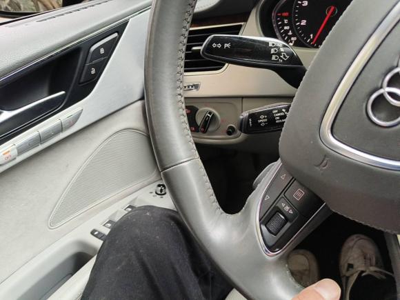 [上海·沪A] 二手奥迪奥迪A82011款 A8L 3.0 TFSI quattro豪华型(245kW)