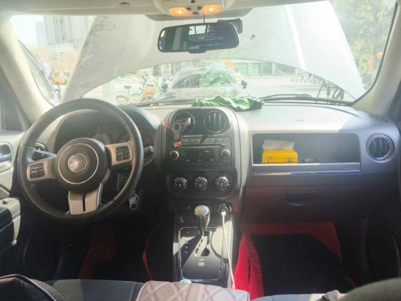 [成都·川A] 二手Jeep自由客2014款 2.4L 运动版