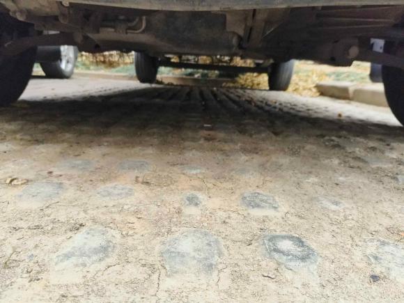 [无锡·苏B] 二手上汽大通MAXUS新途V802012款 2.5T 中顶超值物流版A