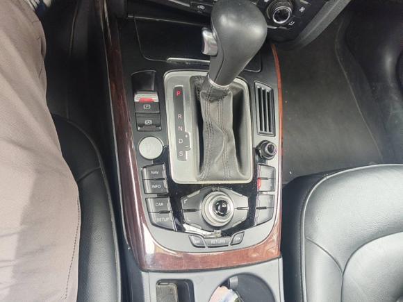 [上海·沪A] 二手奥迪奥迪A4L2012款 2.0 TFSI 自动技术型