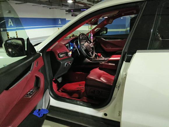 [上海·沪B] 二手玛莎拉蒂Levante2016款 3.0T 标准型