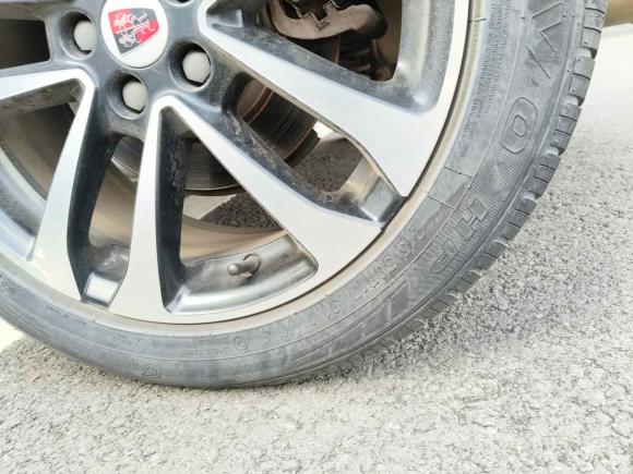 [无锡·苏B] 二手荣威荣威RX32018款 18T 自动旗舰型