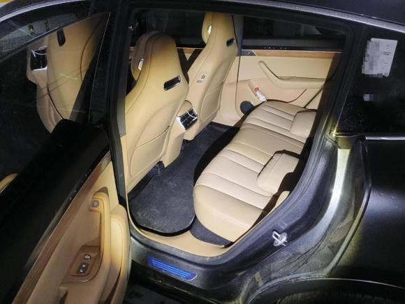 [芜湖·皖B] 二手鸿蒙智行智界R72024款 纯电 802km Max