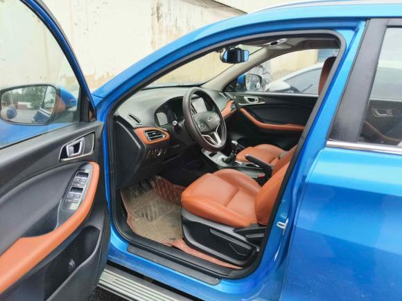 [上海·苏J] 二手奇瑞瑞虎72016款 1.5T 手动耀目版