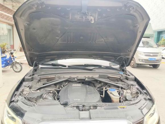 [佛山·粤E] 二手奥迪奥迪Q52017款 Plus 40 TFSI 进取型