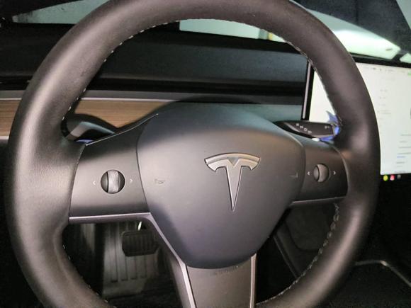 [深圳·粤B] 二手特斯拉Model Y2022款 后轮驱动版