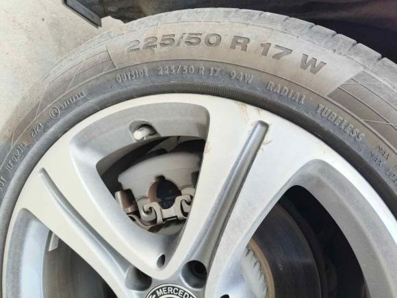 [无锡·苏U] 二手奔驰奔驰C级2019款 改款 C 260 L 运动版