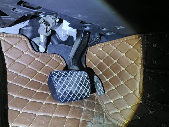 [杭州·浙A] 二手奥迪奥迪A4L2015款 35 TFSI 自动标准型