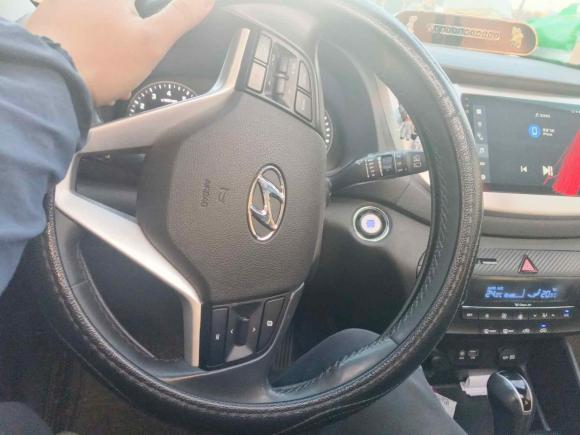 [南通·苏F] 二手现代途胜2015款 1.6T 双离合两驱智能型