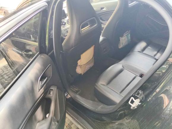 [上海·沪A] 二手奔驰奔驰GLA2016款 GLA 200 动感型