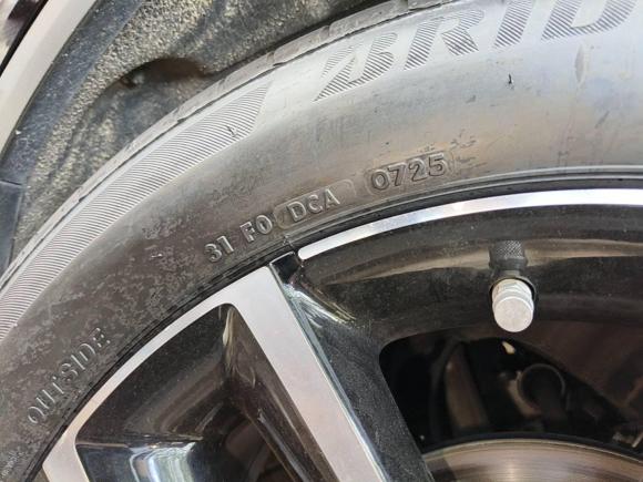 [深圳·粤B] 二手奔驰奔驰GLC2021款 GLC 300 L 4MATIC 动感型