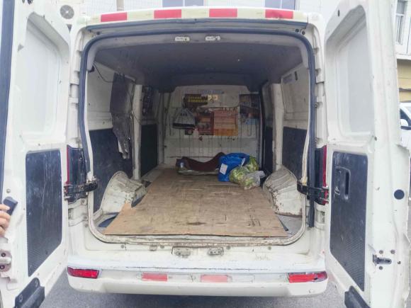 [上海·沪A] 二手东风御风御风EM262023款 标准版 41.472kWh 河南锂动