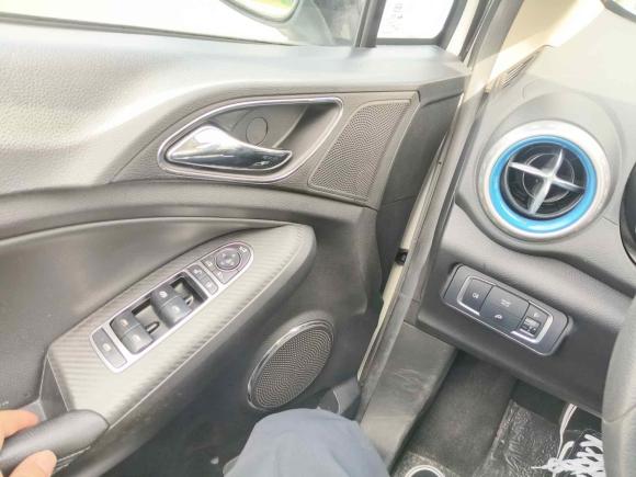 [广州·粤A] 二手比亚迪元新能源2018款 EV360 智联炫酷型